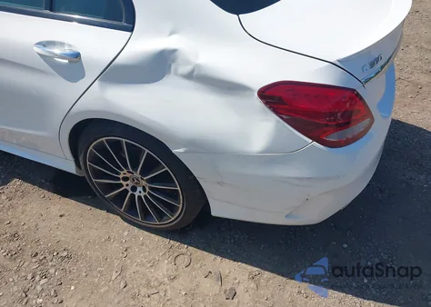 2018 Mercedes-Benz C 300 из США, поврежденный, VIN 55SWF4JB0JU267401